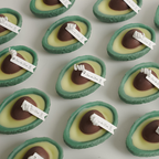 AVOCADO SHAPED GRASS & SEA SALT CANDLE