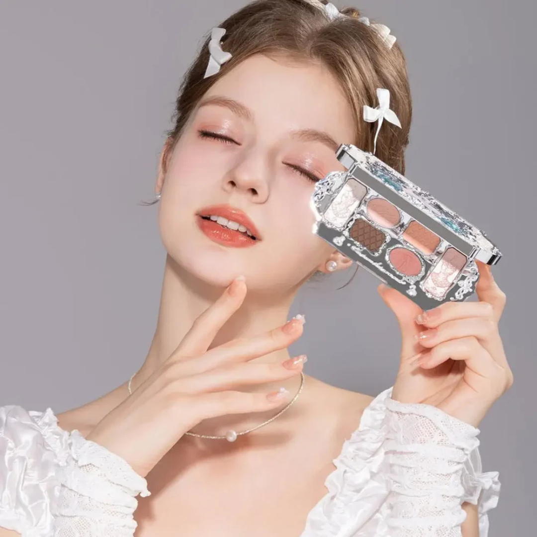 FLOWER KNOWS SWAN BALLET SERIES SIX COLOR EYESHADOW #01 WHITE SWAN