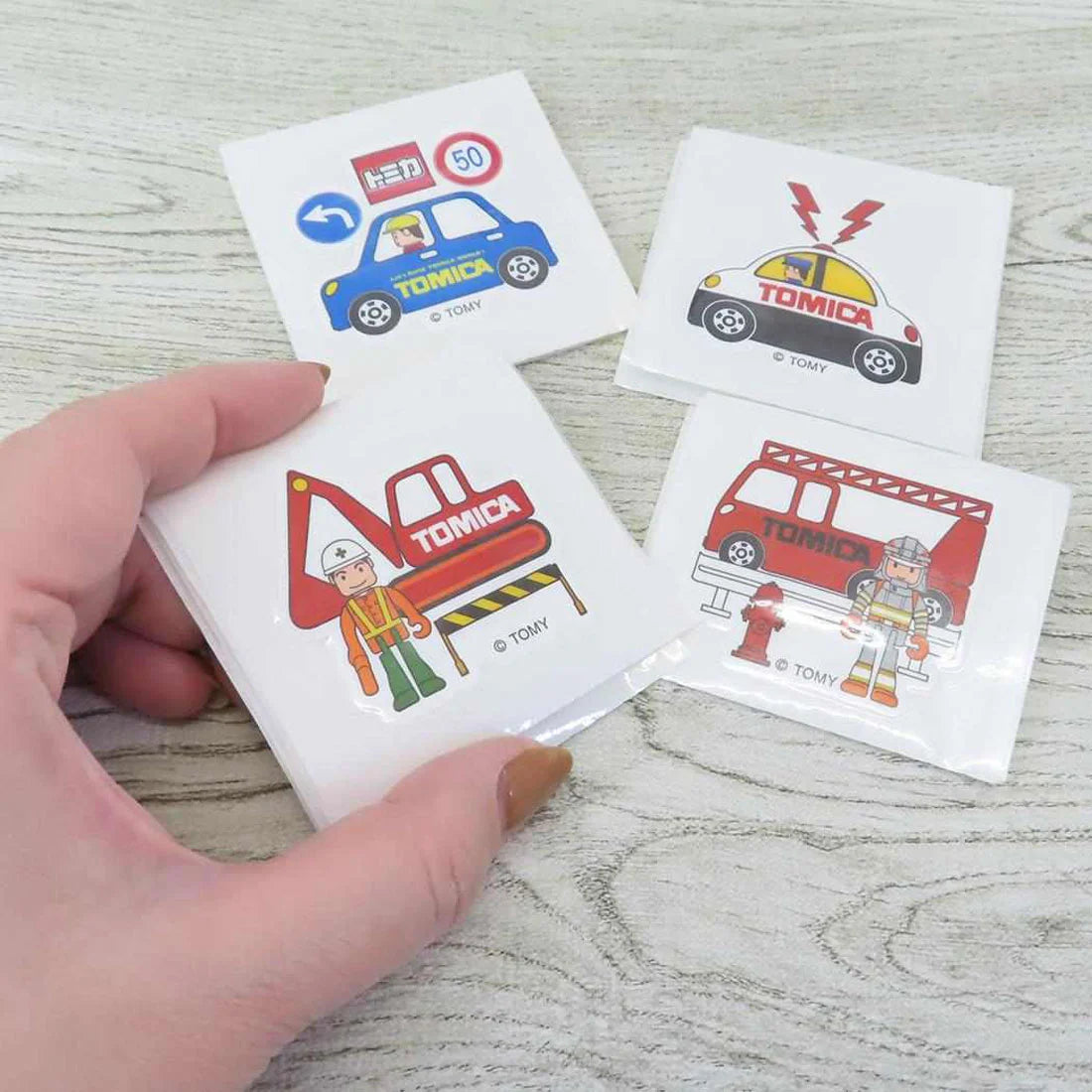 SKATER DIE-CUT BANDAGES TOMICA 20 SHEETS