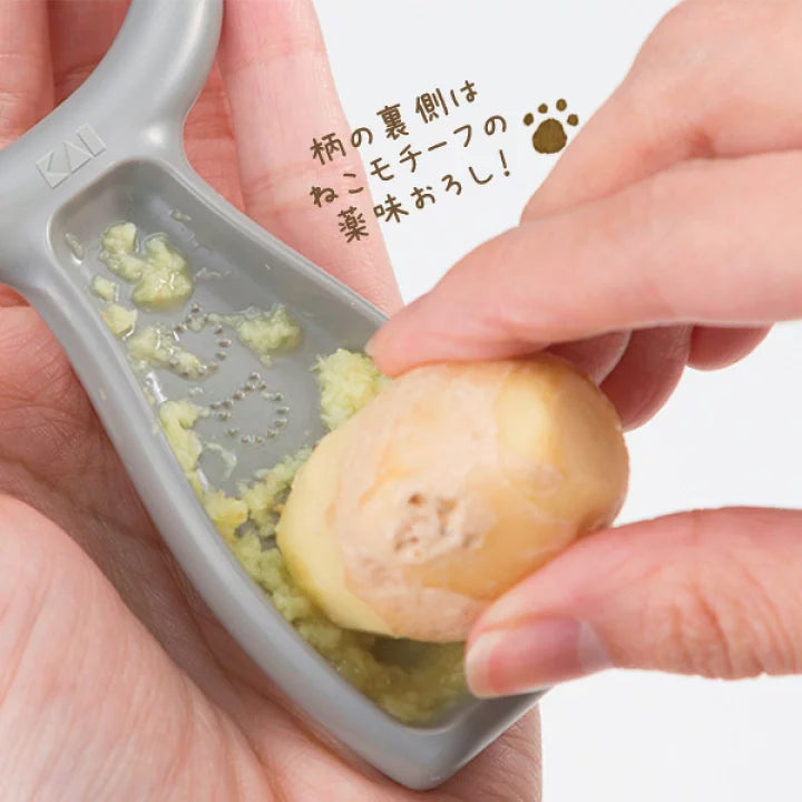 KAI NYAMMY CAT-SHAPED PEELER